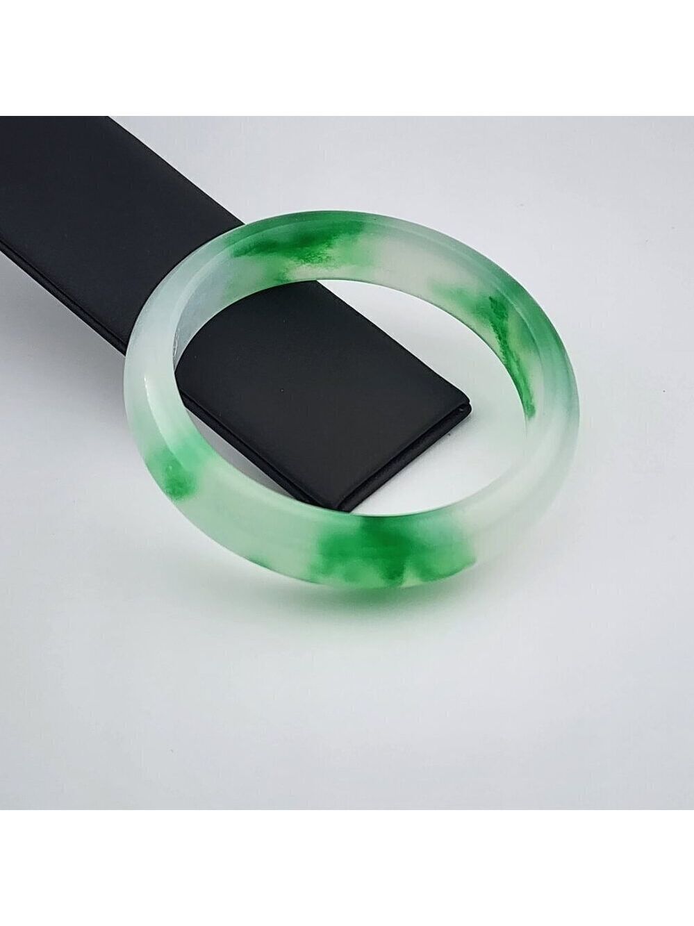 Brand New Jade Bangle Bracelet - Picture 1 of 7